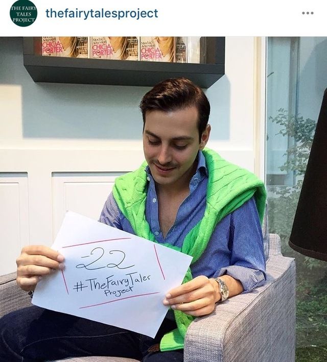 Hand, Sitting, Denim, Handwriting, Facial hair, Door, Reading, Writing, Scarf, Beard, 