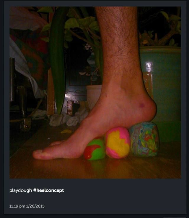 Toe, Human leg, Joint, Barefoot, Colorfulness, Foot, Ankle, Calf, Nail, Visual arts, 