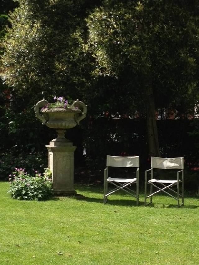 Plant, Garden, Chair, Shrub, Lawn, Yard, Outdoor furniture, Spring, Pedestal, Park, 