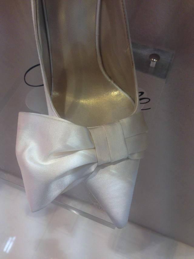 Sandal, High heels, Metal, Bridal shoe, Material property, Steel, Silver, Basic pump, Dancing shoe, 