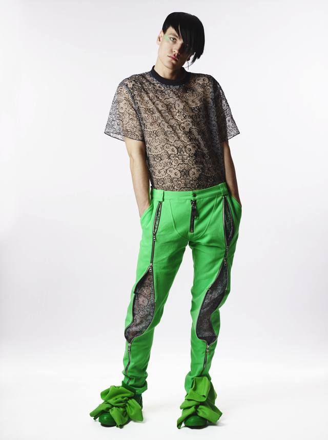 Clothing, Leg, Green, Sleeve, Trousers, Shoulder, Textile, Standing, Joint, Collar, 