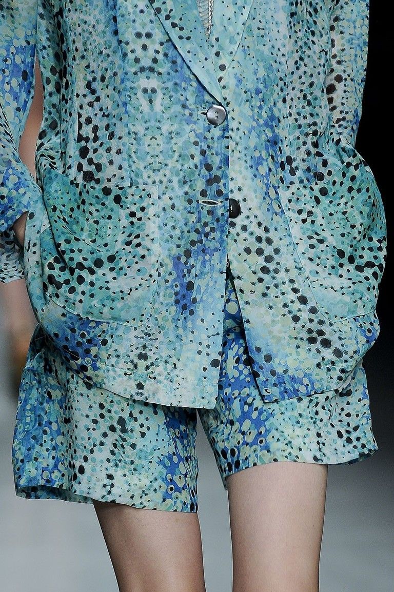 Clothing, Blue, Sleeve, Textile, Pattern, Electric blue, Aqua, Fashion, One-piece garment, Thigh, 