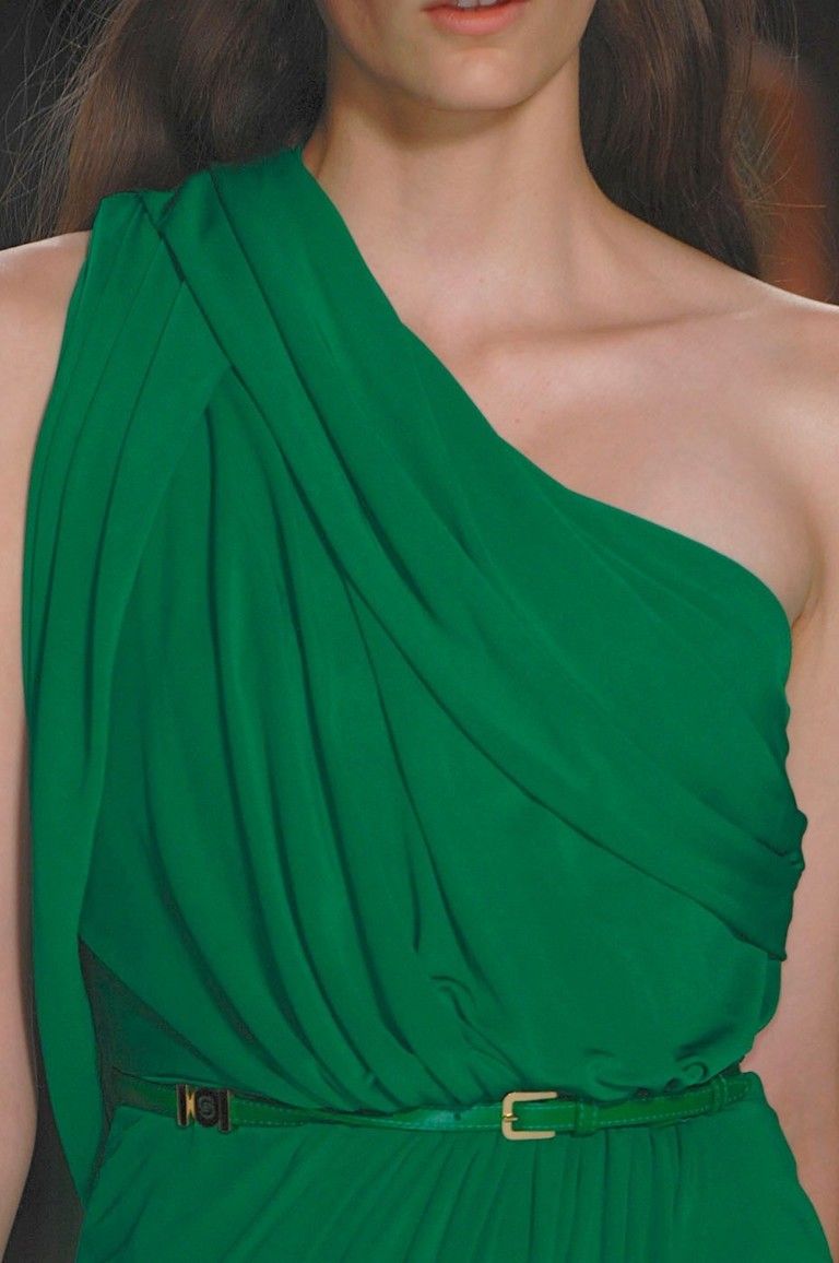 Green, Hairstyle, Shoulder, Joint, Style, Fashion, Neck, Black hair, Fashion model, Day dress, 