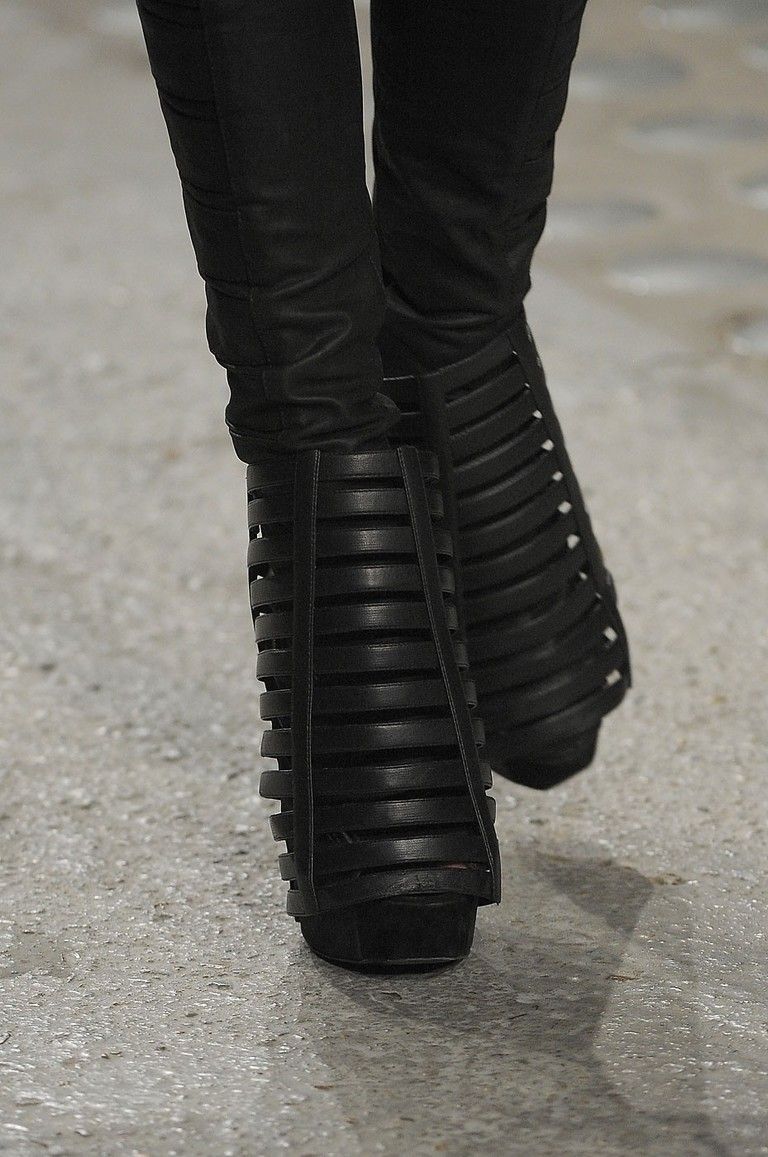 Joint, White, Human leg, Style, Monochrome, Street fashion, Leather, Fashion, Black, Black-and-white, 