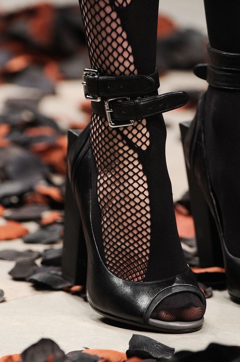 Joint, Carmine, Fashion, Leather, Foot, High heels, Fashion design, Polka dot, Ankle, Costume accessory, 