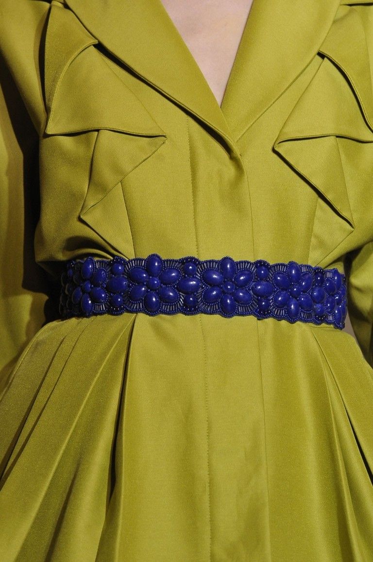Clothing, Blue, Yellow, Collar, Sleeve, Textile, Electric blue, Fashion, Cobalt blue, Pattern, 