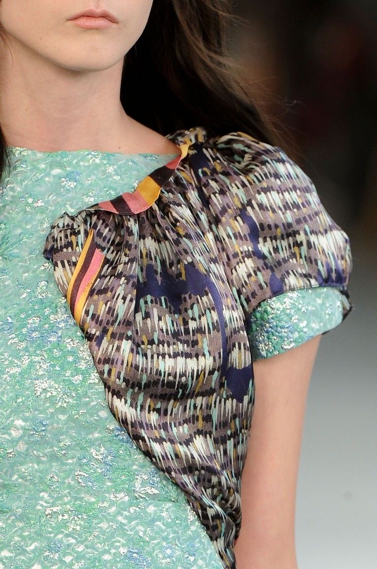 Shoulder, Joint, Style, Aqua, Pattern, Teal, Fashion, Turquoise, Neck, Beauty, 