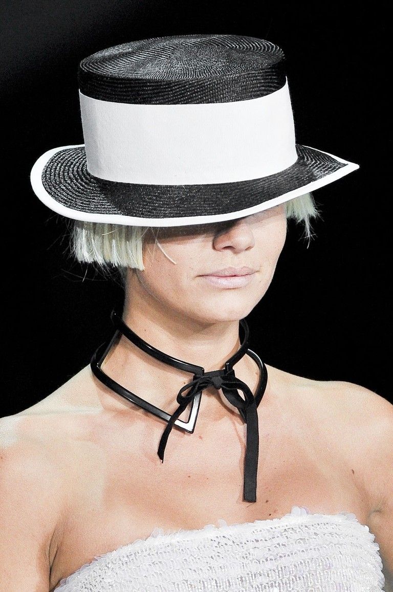 Hat, Skin, Chin, Shoulder, Fashion accessory, Joint, Style, Headgear, Costume accessory, Jewellery, 