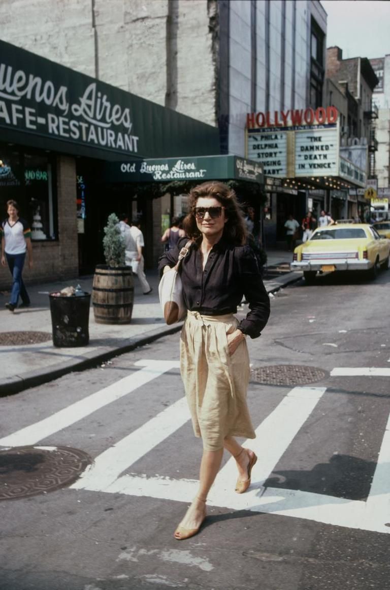 Leg, Road, Glasses, Infrastructure, Street, Sunglasses, Urban area, Road surface, Street fashion, Bag, 