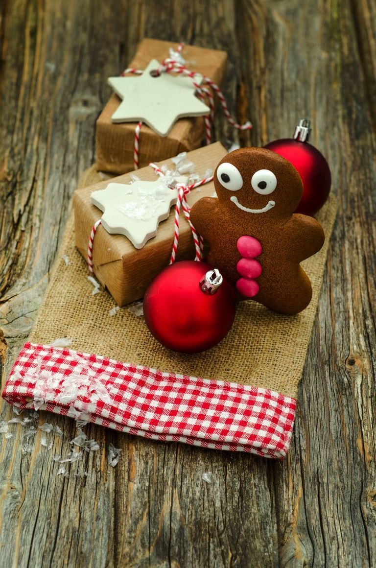 Wood, Brown, Toy, Hardwood, Trunk, Chocolate, Dessert, Gingerbread, Sweetness, Confectionery, 