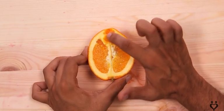 Finger, Skin, Citrus, Ingredient, Tangerine, Hand, Bitter orange, Food, Fruit, Nail, 