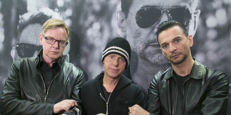 Un orologio con il cinturino Depeche Mode da un disco in vinile, un  orologio con il cinturino Depeche Mode, un orologio da parete con il  cinturino Depeche Mode, un orologio da record