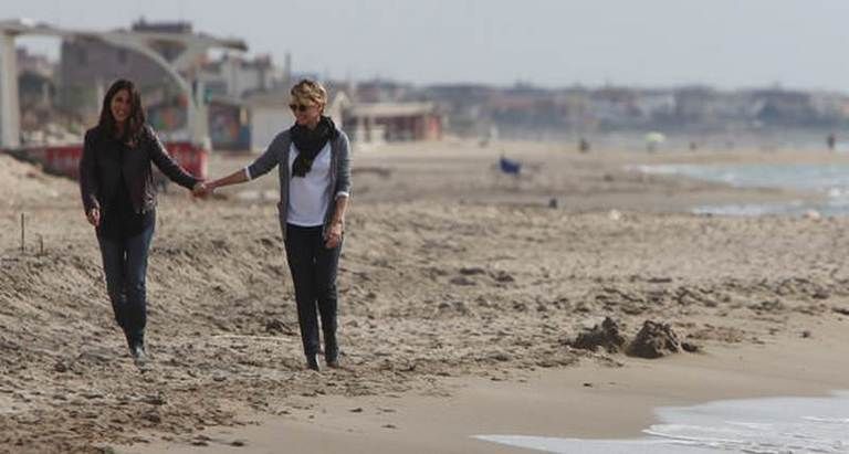 Sand, People in nature, Travel, Mud, Wetland, Beach, Mudflat, Active pants, Walking, People on beach, 