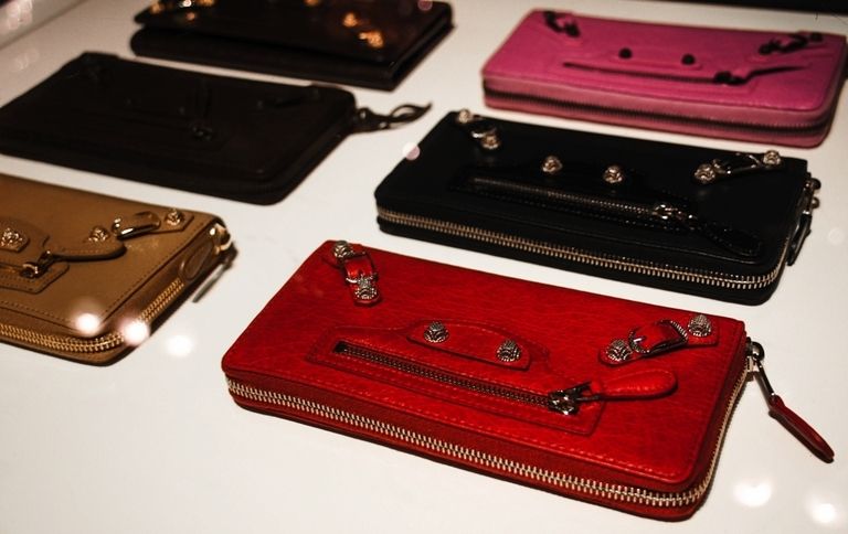 Red, Bag, Rectangle, Maroon, Baggage, Leather, Metal, Musical instrument accessory, Wallet, Mobile phone accessories, 
