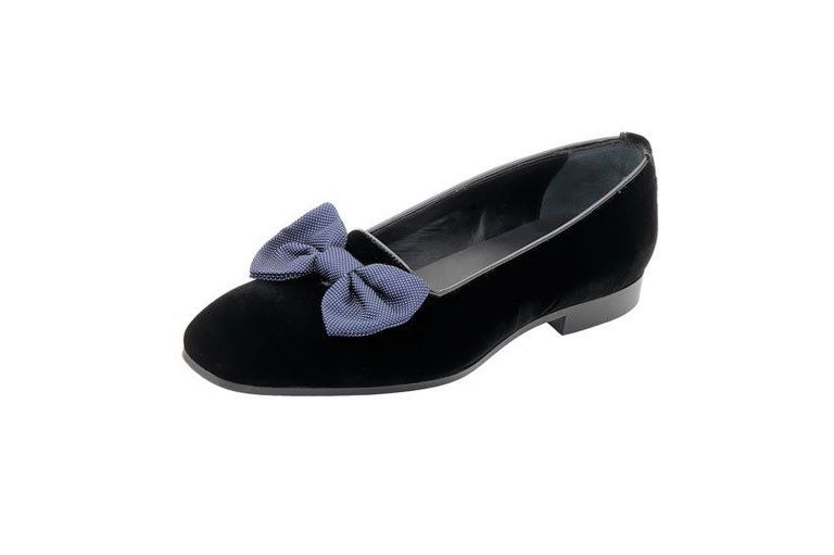 Shoe, Product, Beige, Slipper, Ballet flat, Dress shoe, Synthetic rubber, 