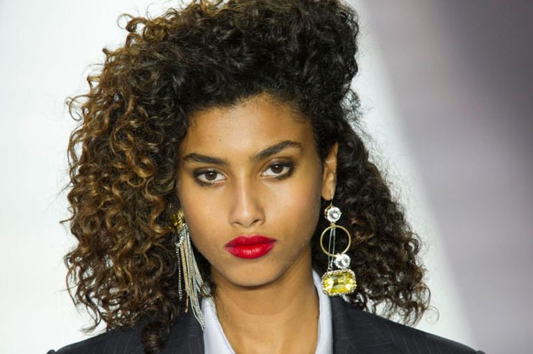 Earrings, Lip, Hairstyle, Forehead, Eyebrow, Jheri curl, Black hair, Ringlet, Style, Fashion accessory, 