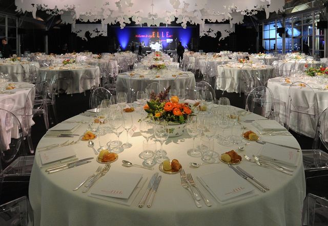 Tablecloth, Yellow, Event, Function hall, Textile, Furniture, Table, Decoration, Linens, Dishware, 