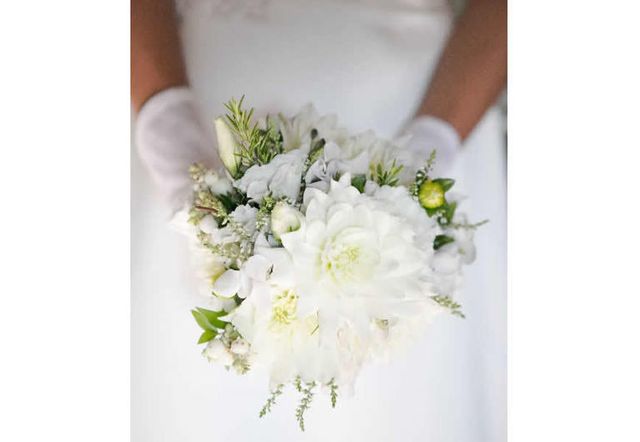 Petal, Flower, White, Bouquet, Cut flowers, Flowering plant, Flower Arranging, Floral design, Ivory, Floristry, 