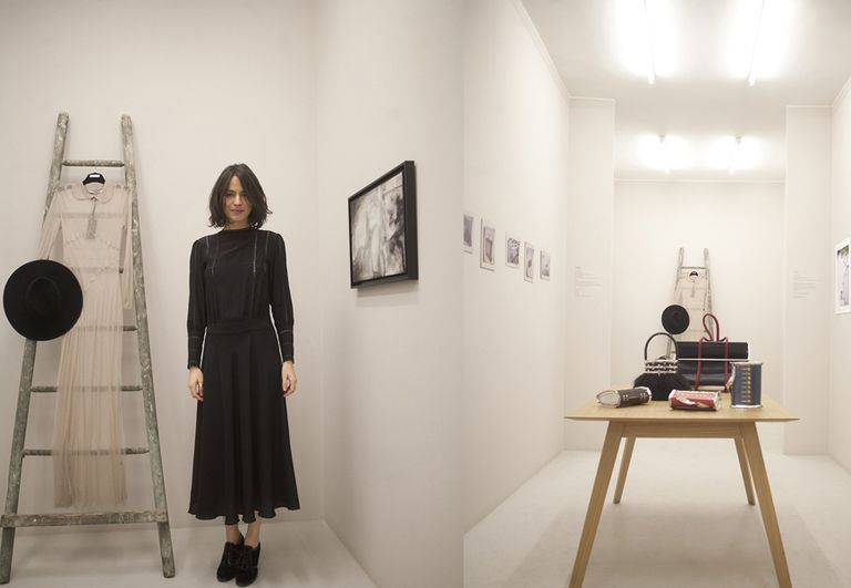 Table, Picture frame, Exhibition, Art gallery, Museum, Visual arts, Collection, Art exhibition, Little black dress, One-piece garment, 
