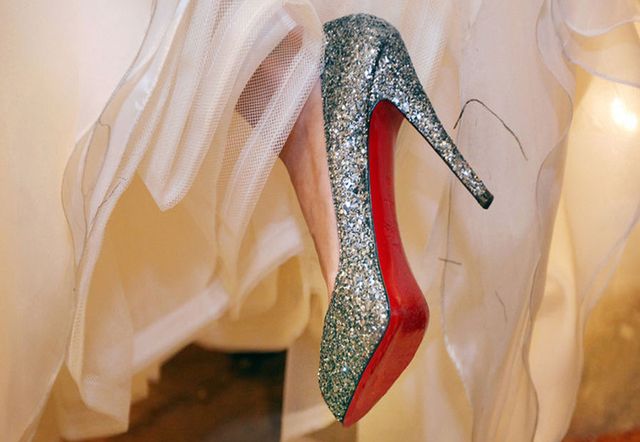 Carmine, High heels, Bridal shoe, Fashion design, Peach, Dancing shoe, Court shoe, Basic pump, Clothes hanger, Embellishment, 