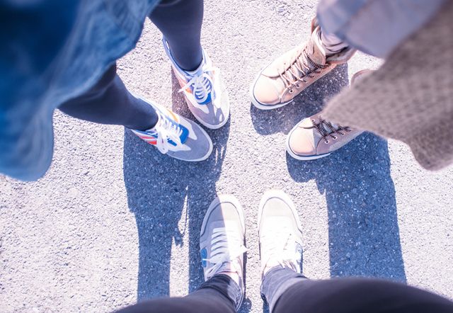 Footwear, Human, Leg, Blue, Shoe, Human leg, Joint, White, People in nature, Denim, 