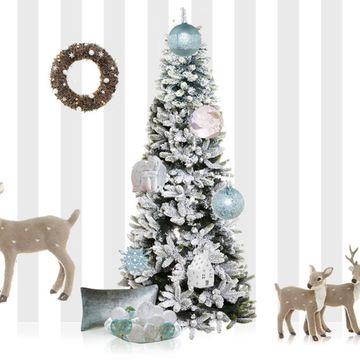Organism, Branch, Vertebrate, Christmas decoration, Winter, Deer, Christmas tree, Holiday, Interior design, Christmas, 