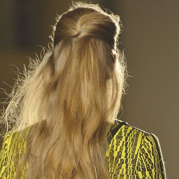 Yellow, Hairstyle, Sleeve, Textile, Style, Street fashion, Long hair, Fashion, Back, Blond, 