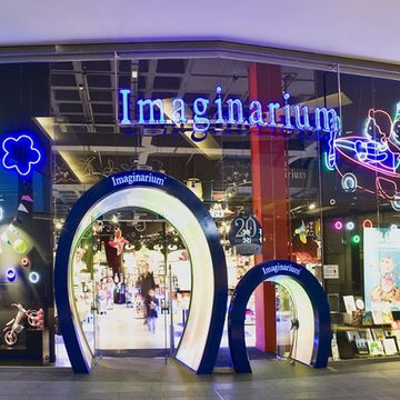 Lighting, Retail, Majorelle blue, Commercial building, Electricity, Arch, Signage, Trade, Christmas decoration, Neon, 