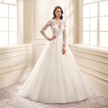 Clothing, Window, Sleeve, Dress, Shoulder, Bridal clothing, Textile, Photograph, Gown, Formal wear, 