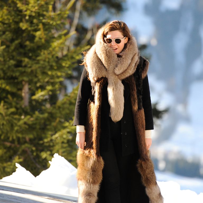 Winter, Brown, Textile, Outerwear, Sunglasses, Jacket, Street fashion, Fur clothing, Natural material, Fur, 
