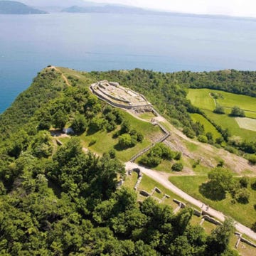 Coastal and oceanic landforms, Natural landscape, Landscape, Aerial photography, Bird's-eye view, Land lot, Coast, Photography, Island, Bay, 