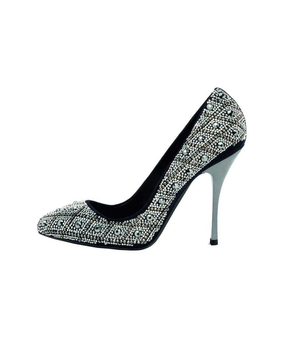 High heels, Beige, Basic pump, Sandal, Foot, Silver, Court shoe, Bridal shoe, Synthetic rubber, 