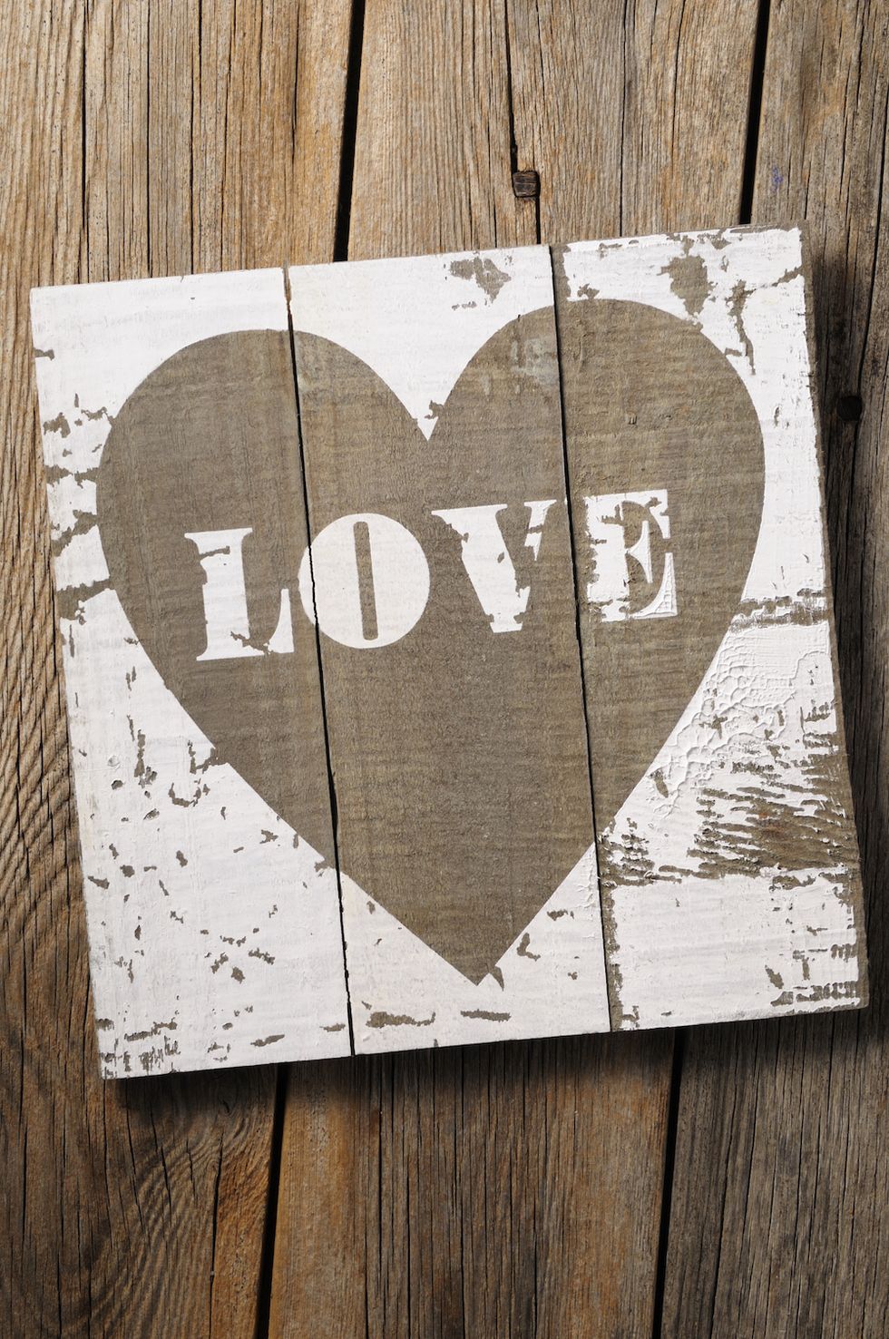 Wood, Hardwood, Heart, Wood stain, Plywood, Circle, Symbol, Plank, Graphics, Paper, 