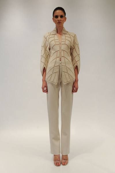 Brown, Sleeve, Shoulder, Collar, Textile, Joint, Standing, White, Style, Khaki, 