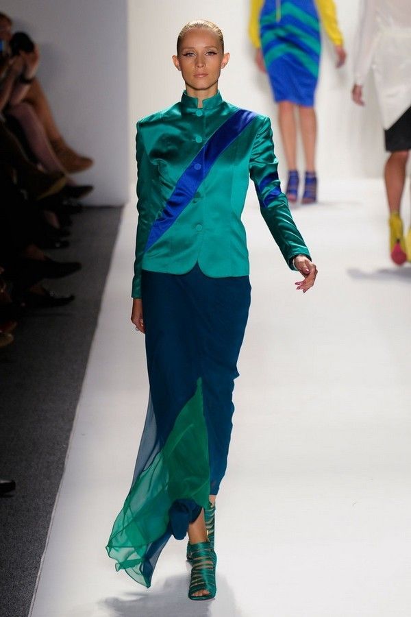 Blue, Green, Sleeve, Shoulder, Joint, Outerwear, Fashion show, Style, Teal, Aqua, 