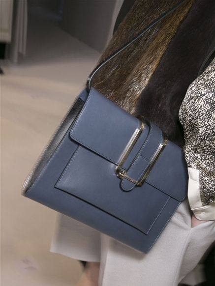 Textile, Bag, Style, Shoulder bag, Fashion, Leather, Material property, Fashion design, Silver, Strap, 