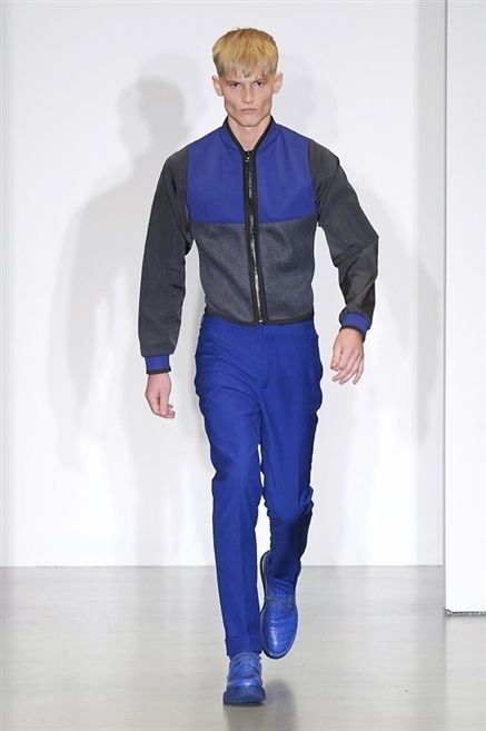 Blue, Collar, Sleeve, Trousers, Shoulder, Textile, Standing, Denim, Outerwear, Style, 