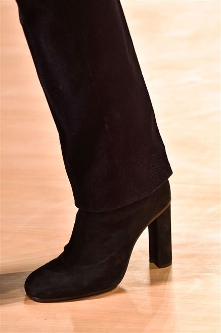 Black, Tan, Leather, Velvet, Fashion design, Dress shoe, Foot, Boot, Court shoe, Basic pump, 