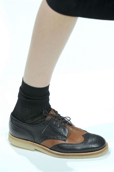 Footwear, Human leg, Shoe, White, Tan, Fashion, Black, Grey, Athletic shoe, Walking shoe, 