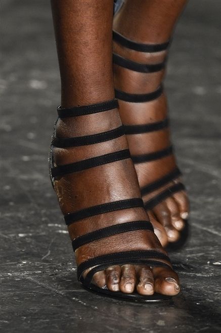 Brown, Toe, Human leg, Joint, Tan, Pattern, Foot, Nail, Close-up, Bronze, 