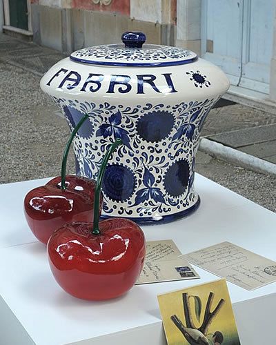 Produce, Fruit, Candy apple, Ceramic, Porcelain, Cylinder, Coquelicot, Pottery, Artifact, 