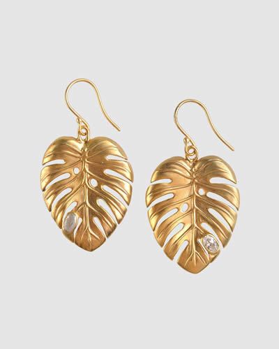 Earrings, Leaf, Fashion accessory, Amber, Natural material, Jewellery, Metal, Pendant, Tan, Body jewelry, 