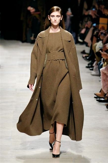 Clothing, Footwear, Brown, Fashion show, Shoulder, Joint, Outerwear, Fashion model, Runway, Style, 