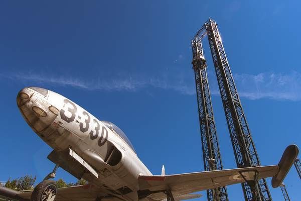 Airplane, Sky, Daytime, Aircraft, Aerospace engineering, Airliner, Aircraft engine, Air travel, Airline, Aviation, 