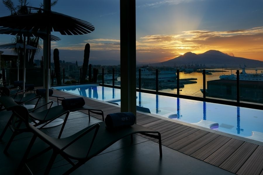 Swimming pool, Resort, Dusk, Real estate, Evening, Outdoor furniture, Sunset, Sunrise, Afterglow, Resort town, 