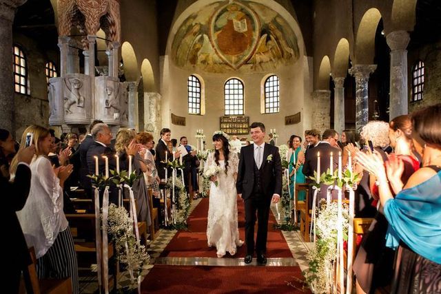 Lighting, Event, Church, Suit, Aisle, Ceremony, Tradition, Formal wear, Chapel, Dress, 