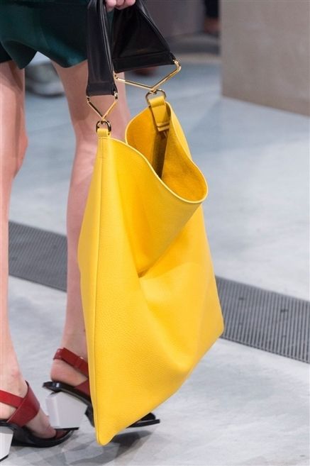 Yellow, Bag, Style, Fashion, Street fashion, Shoulder bag, Orange, Luggage and bags, Calf, Hobo bag, 
