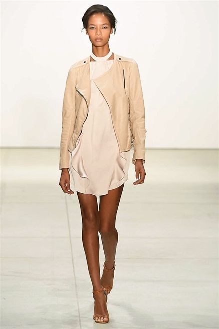 Clothing, Brown, Sleeve, Fashion show, Shoulder, Human leg, Joint, Outerwear, Runway, Style, 