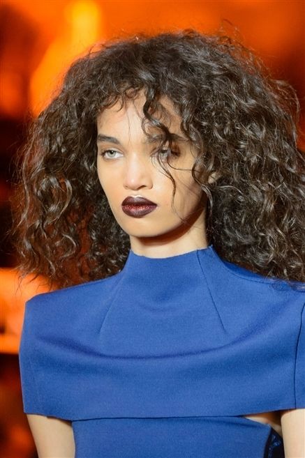 Lip, Hairstyle, Chin, Shoulder, Jheri curl, Ringlet, Style, Electric blue, Neck, Black hair, 