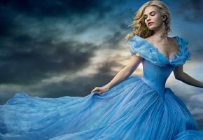 Clothing, Human, Blue, Hairstyle, Human body, Formal wear, Dress, Electric blue, Gown, Fashion, 